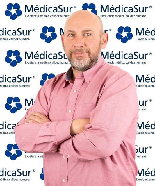 Lic. Rodrigo Ricardo Martínez Ortega Médica Sur Copyright